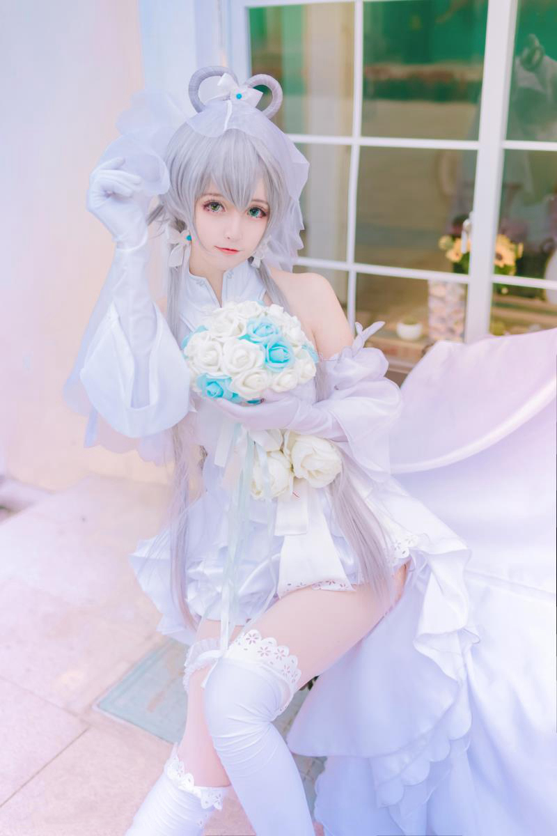 白丝美腿洛天依花嫁cosplay性感图片