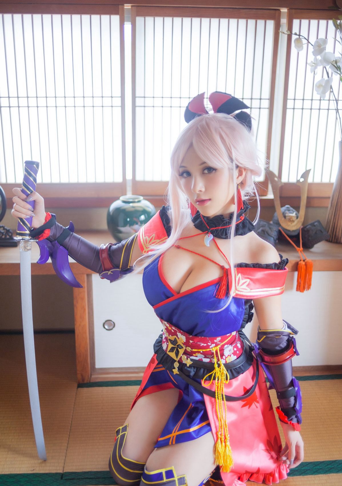 绝色少女cosplay爆乳美腿性感撩人写真