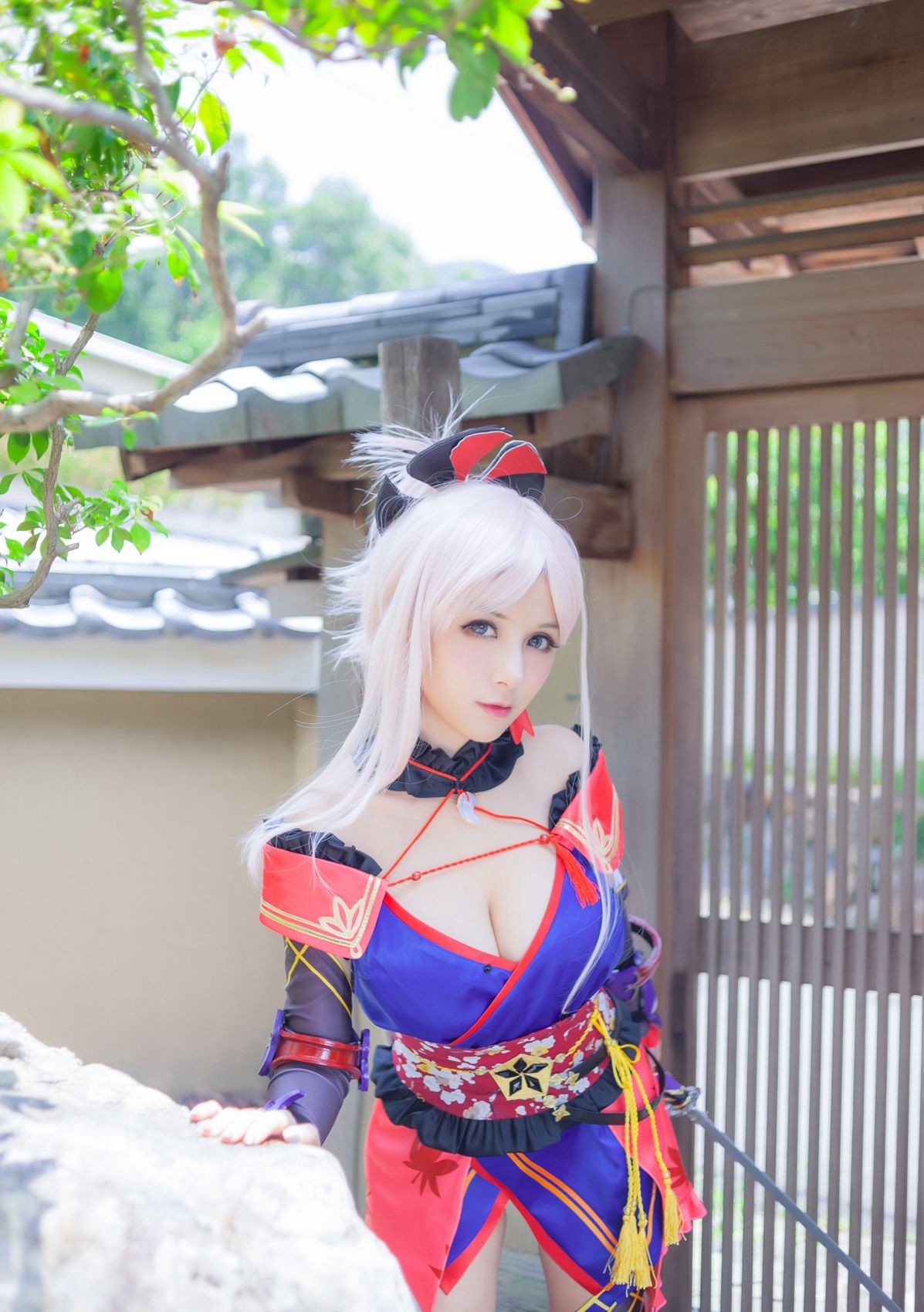 绝色少女cosplay爆乳美腿性感撩人写真