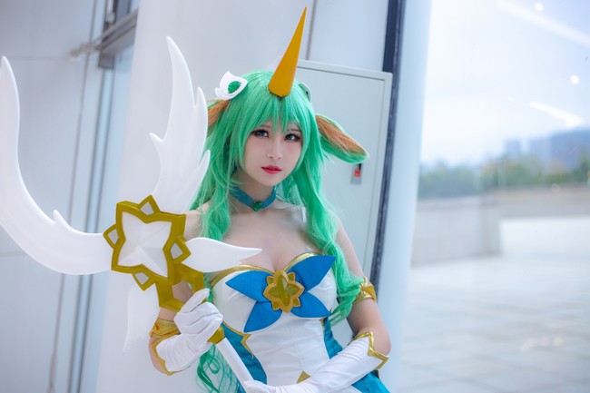 LOL星之守护者索拉卡cosplay图片