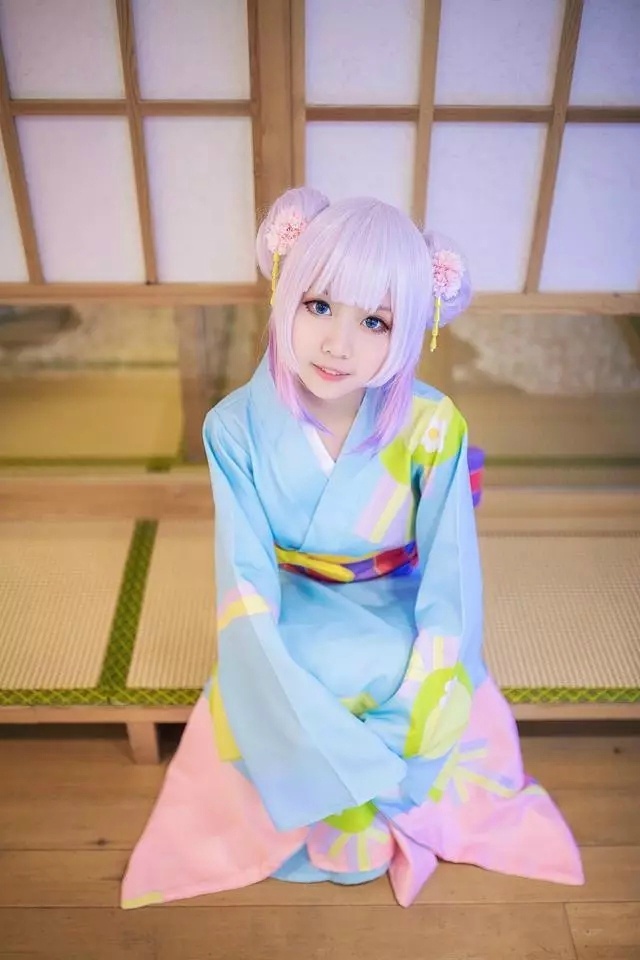 清纯美女萝莉康娜cosplay性感诱人写真