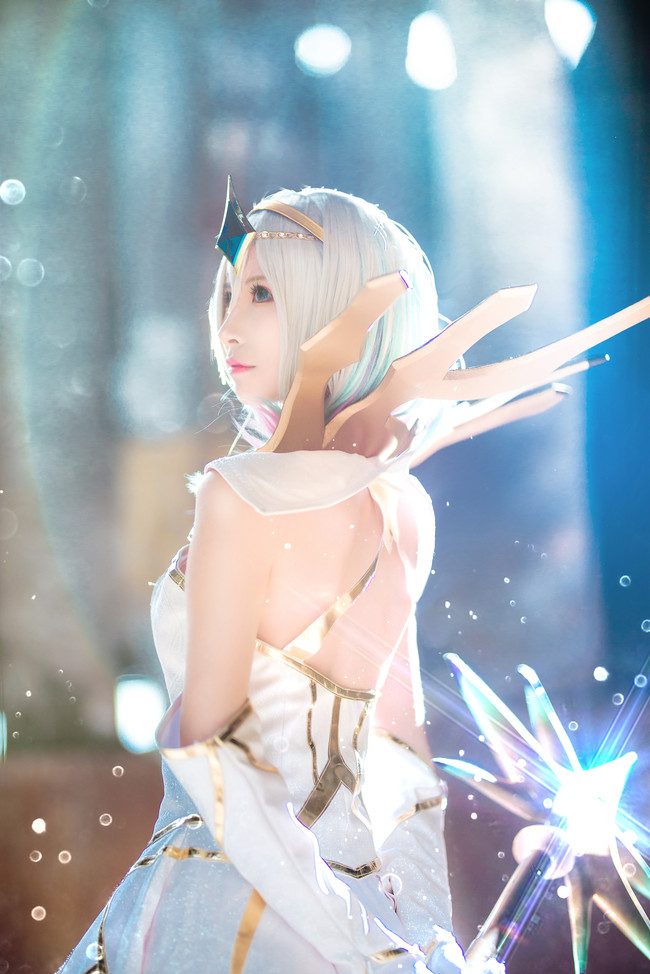 英雄联盟性感惹火拉克丝cosplay图片