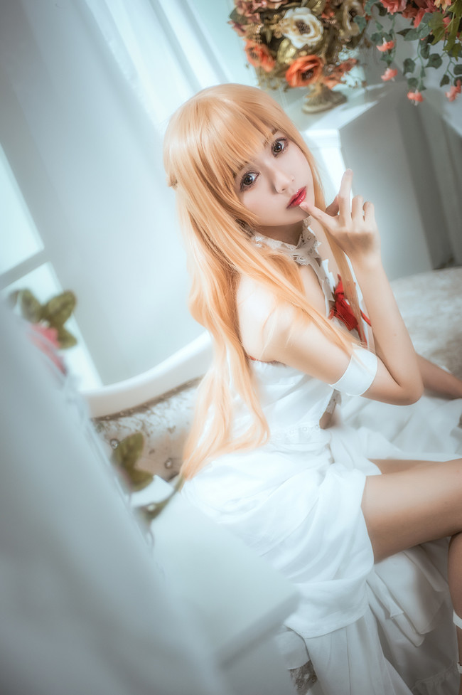 性感美女cos刀剑神域亚丝娜福利写真图片