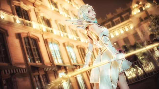 美女尤物cosplay英雄联盟光辉女郎拉克丝写真图片