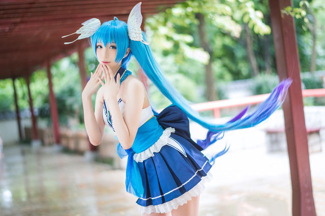 初音未来cosplay爆乳美腿喷血福利诱惑写真