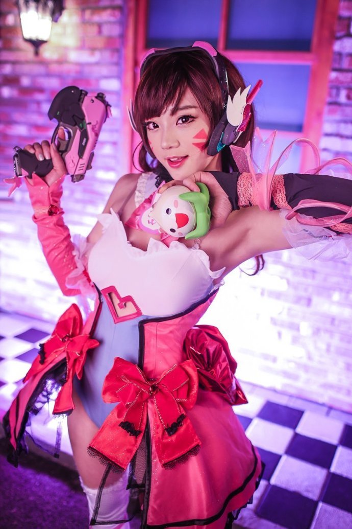 守望先锋DVa爆乳美胸cosplay图片