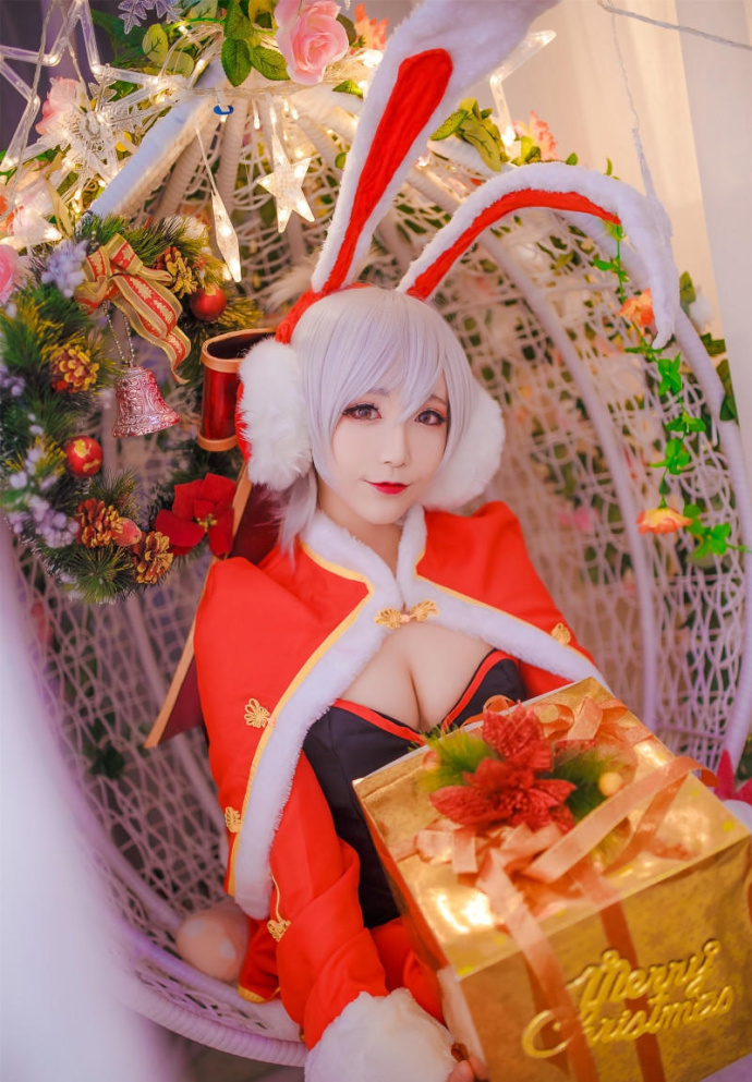 美女同人英雄联盟圣诞节瑞雯cosplay​​​​性感图片