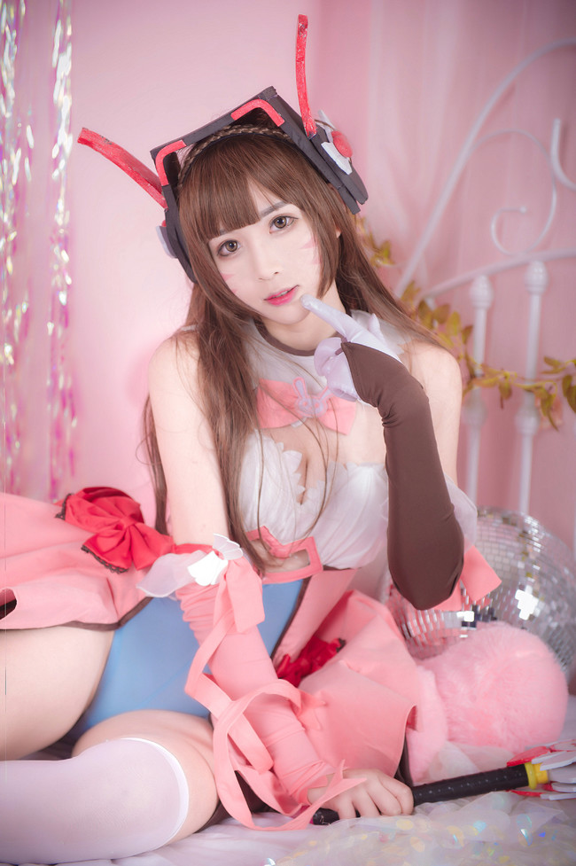 巨乳萝莉cos守望先锋魔法少女D.Va写真福利图片