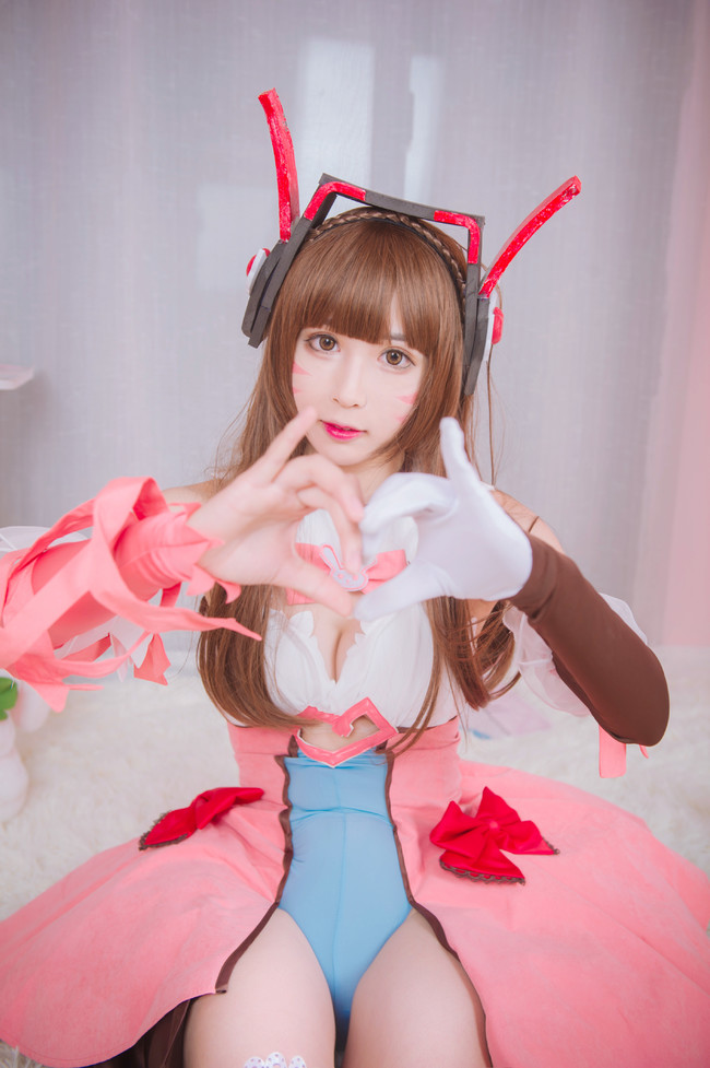 巨乳萝莉cos守望先锋魔法少女D.Va写真福利图片