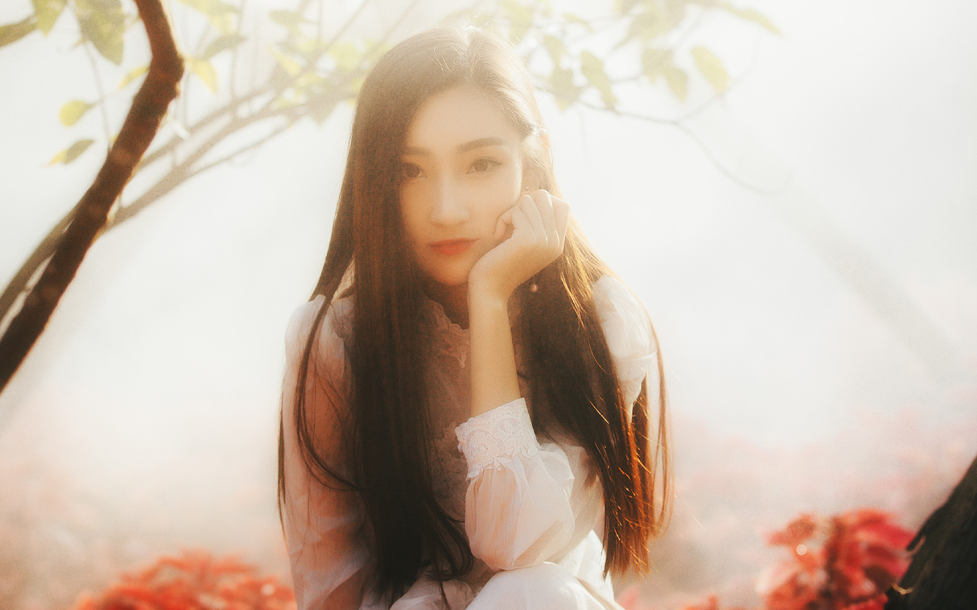 清纯长发美女森林梦幻写真高清壁纸