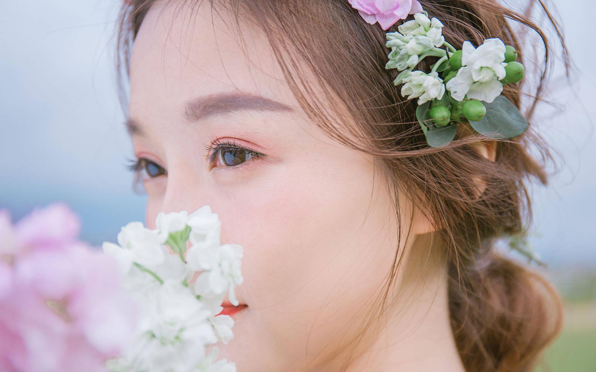 清纯美女唯美婚纱写真高清桌面壁纸