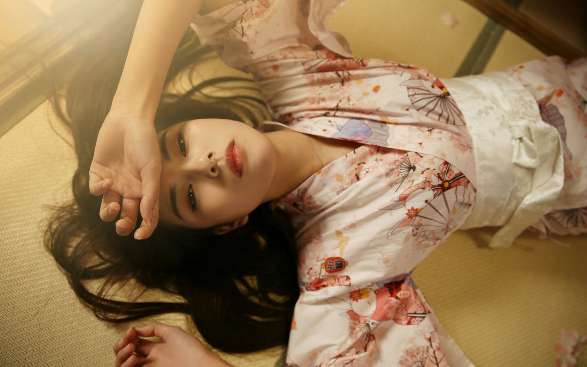 性感日系和服美女唯美光影写真高清壁纸