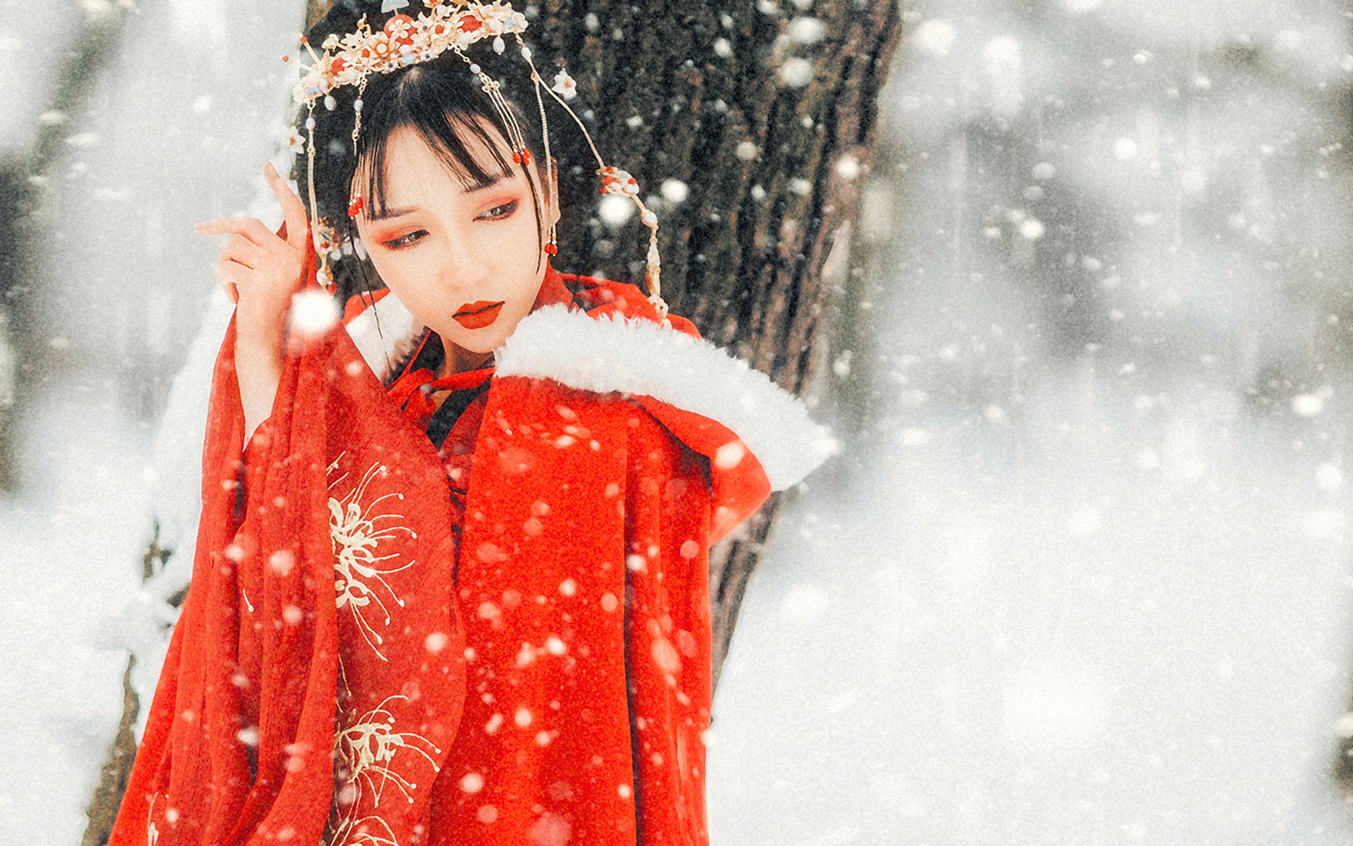 性感古装美女唯美雪中写真高清壁纸