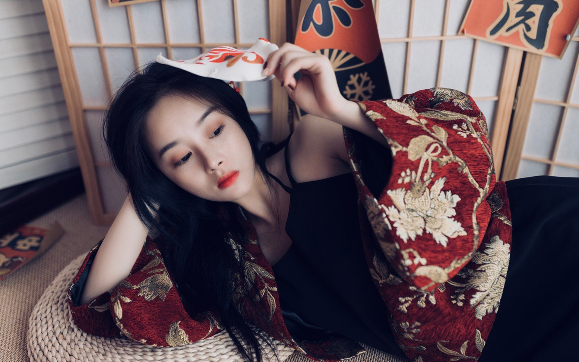 日系和服美女性感写真高清桌面壁纸