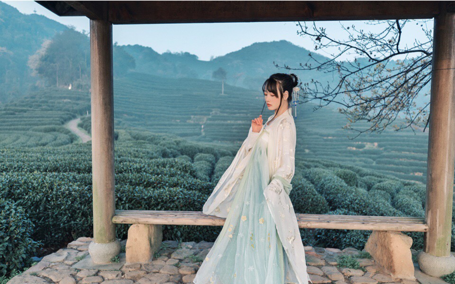 小清新唯美汉服美女高清桌面壁纸