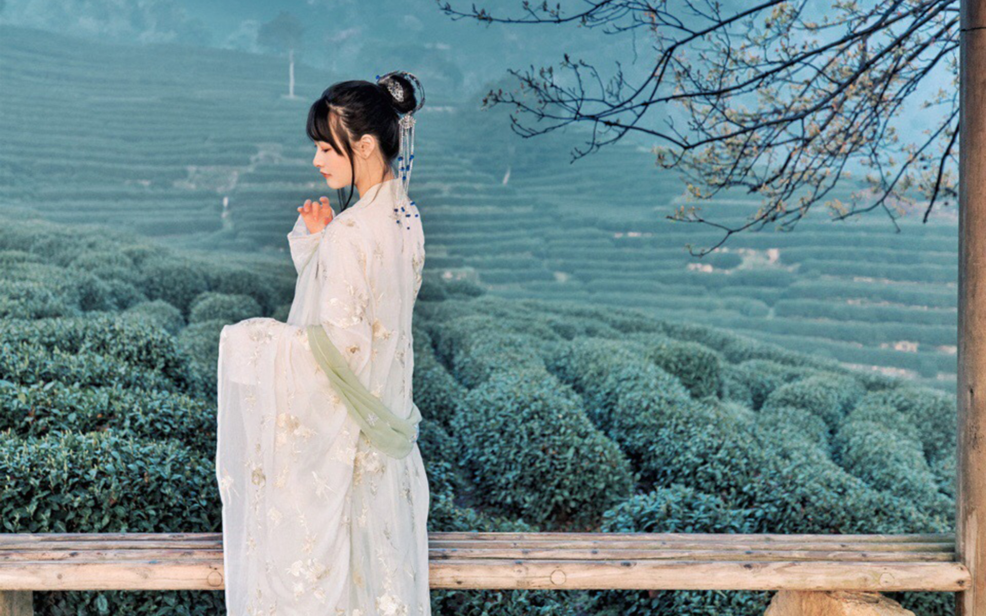 小清新唯美汉服美女高清桌面壁纸