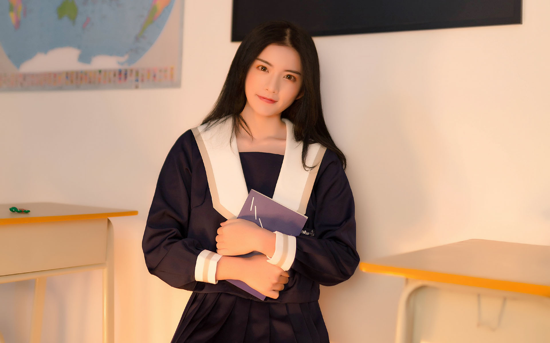 清纯学院风少女甜美高清桌面壁纸