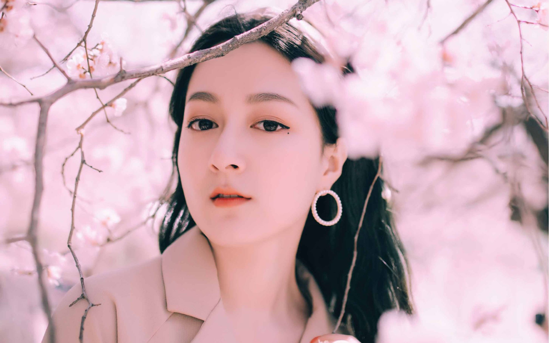 小清新文艺美女唯美高清桌面壁纸