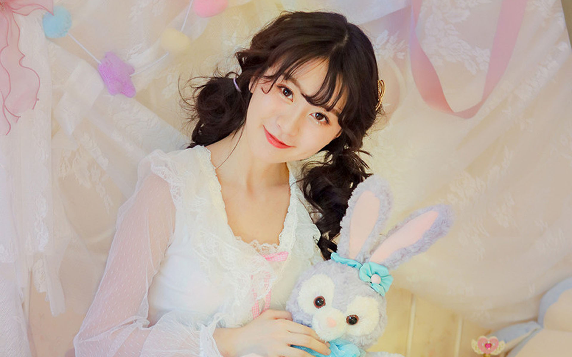 日系萝莉美少女蕾丝裙诱人图片桌面壁纸