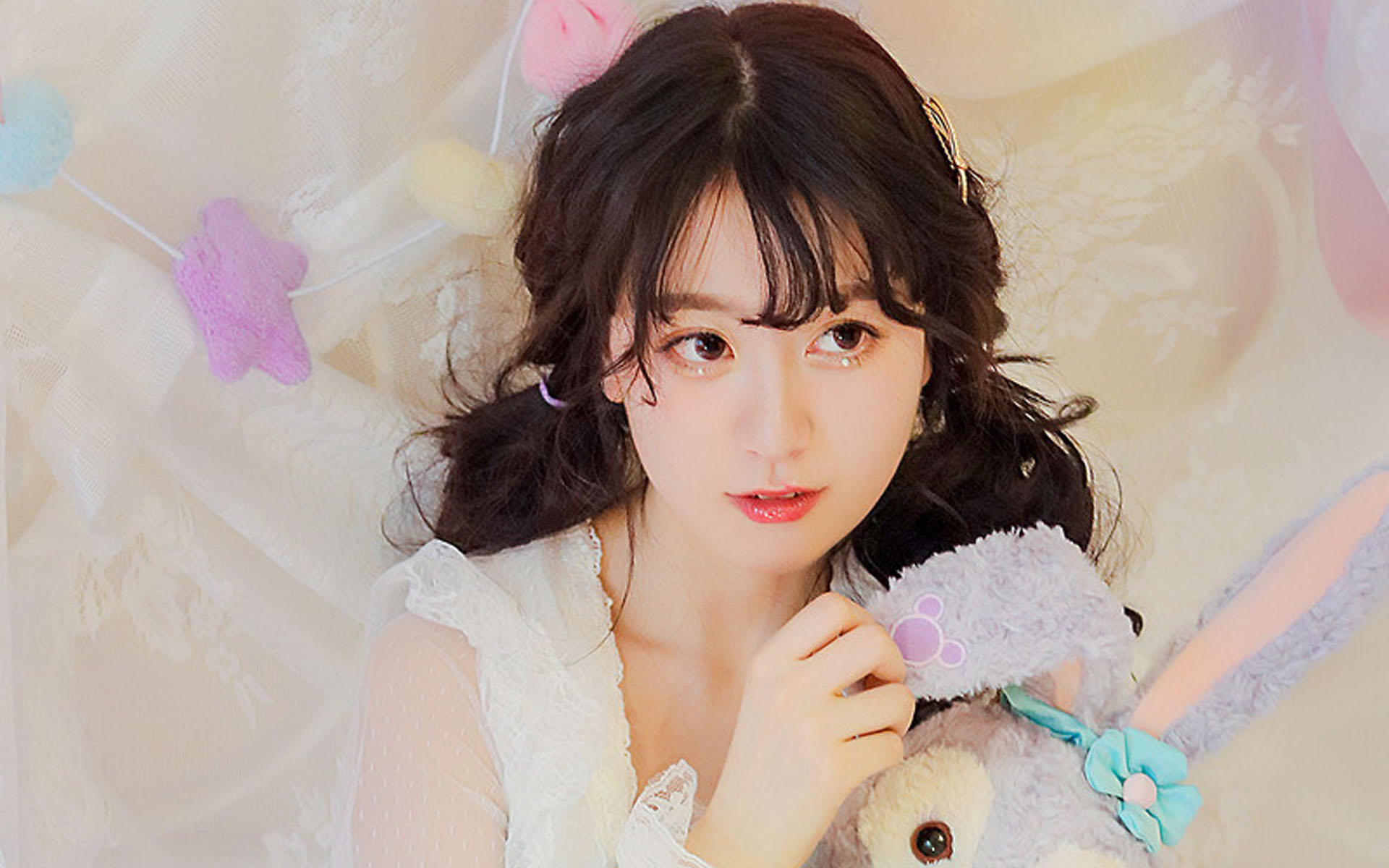 日系萝莉美少女蕾丝裙诱人图片桌面壁纸