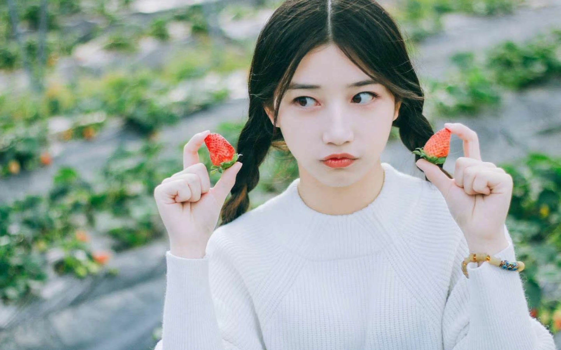 清纯养眼少女唯美高清桌面壁纸