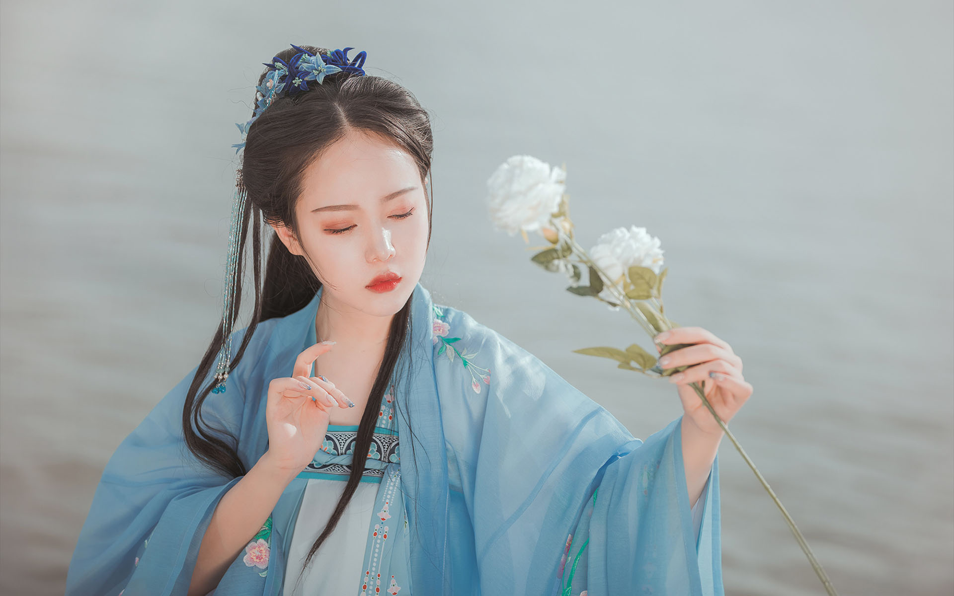 唯美古装美女仙气写真高清桌面壁纸