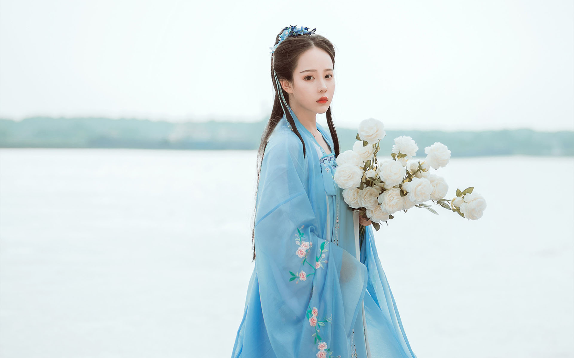唯美古装美女仙气写真高清桌面壁纸