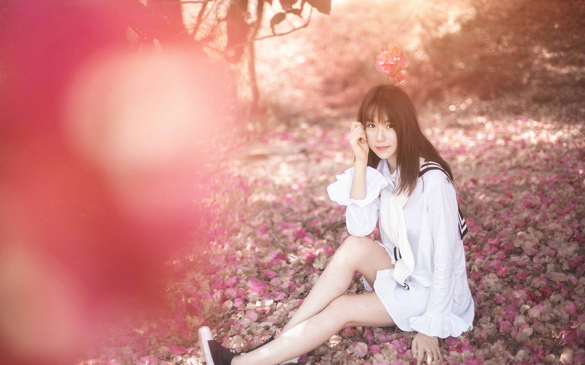 清纯美女学生妹朦胧高清桌面壁纸