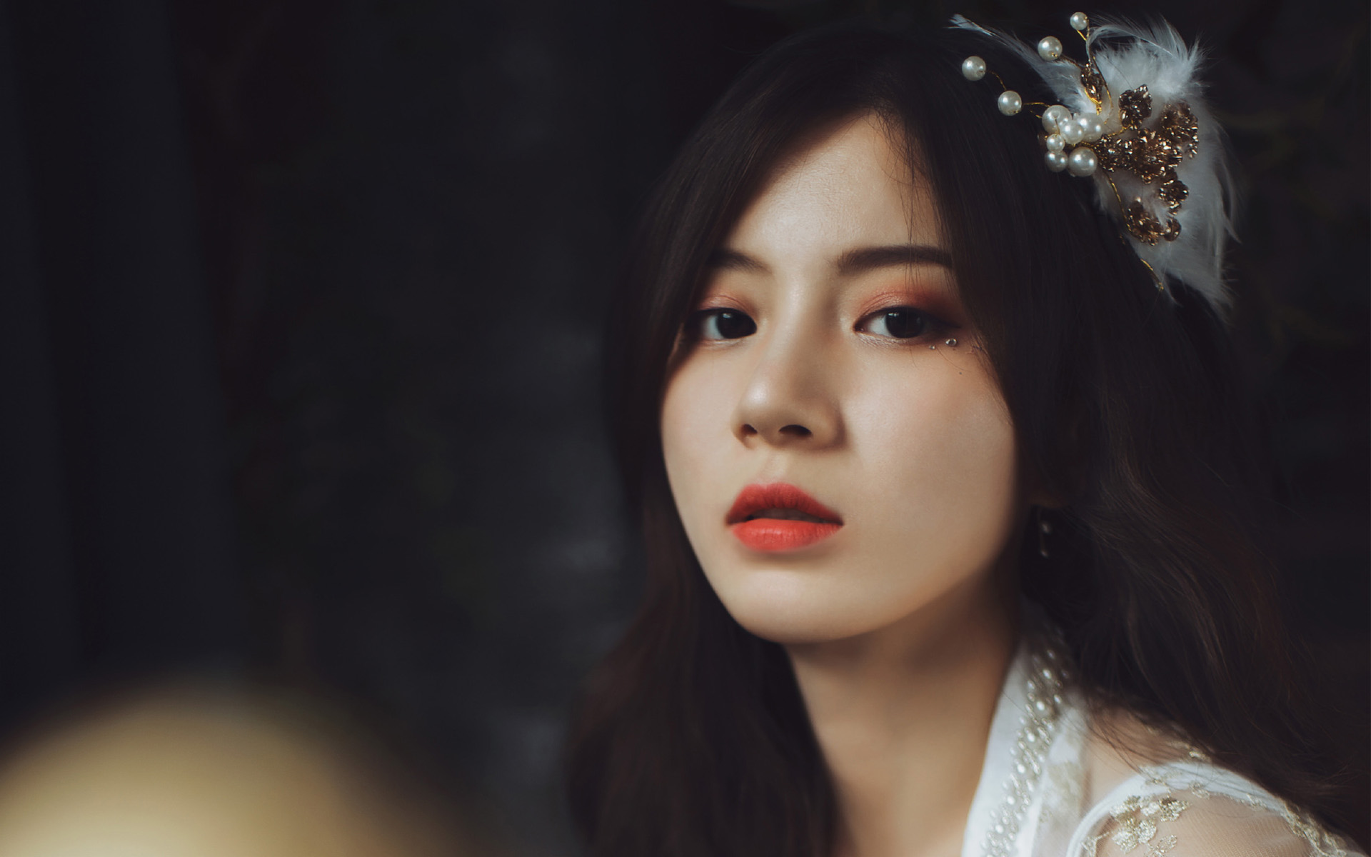 性感纱裙美女唯美高清桌面壁纸