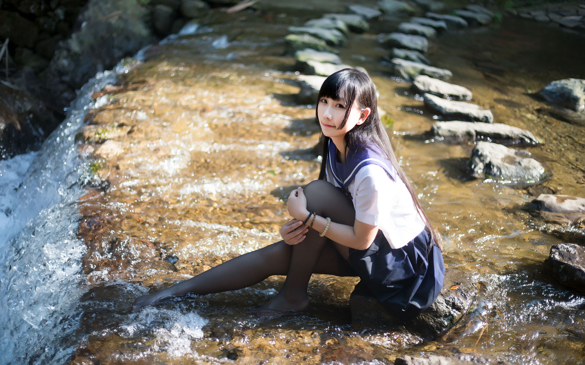 性感JK制服少女高清桌面壁纸