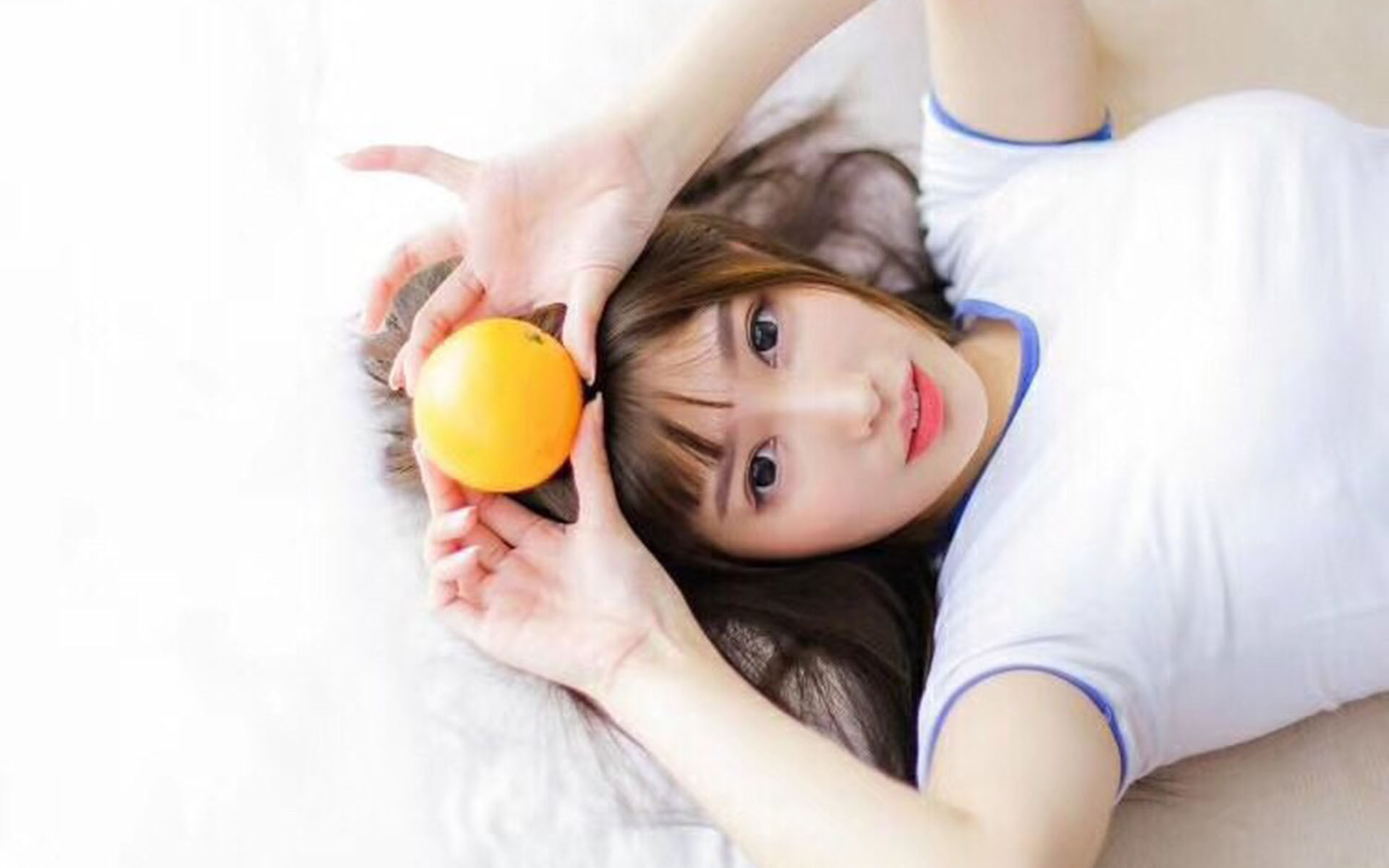 性感体操服美女高清桌面壁纸
