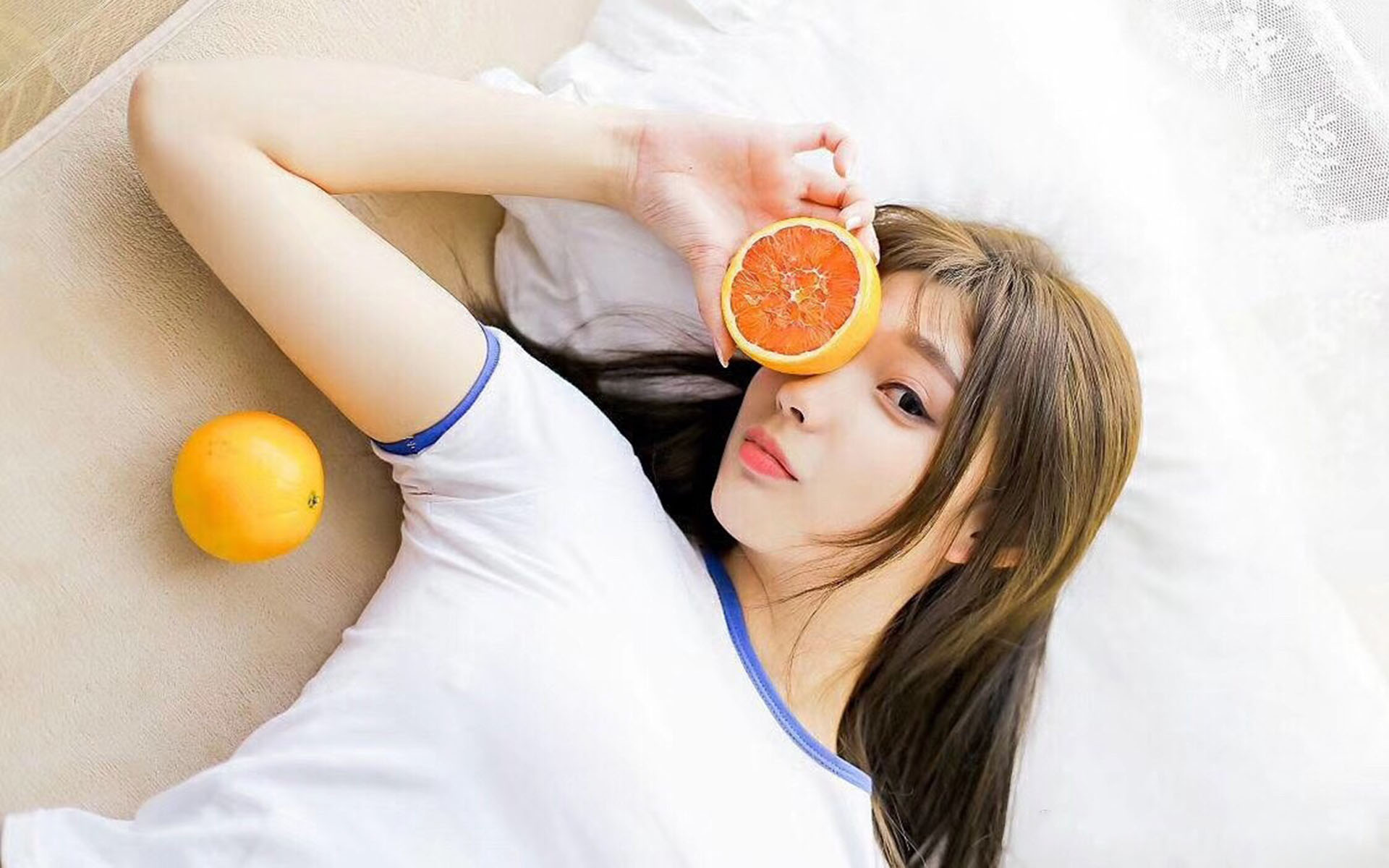 性感体操服美女高清桌面壁纸