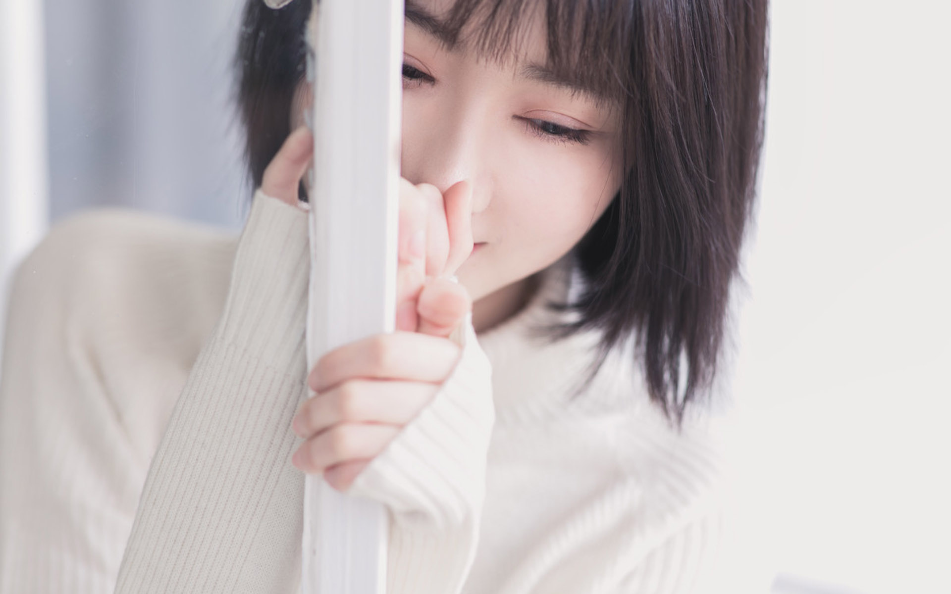 氧气美女清纯养眼居家写真桌面壁纸