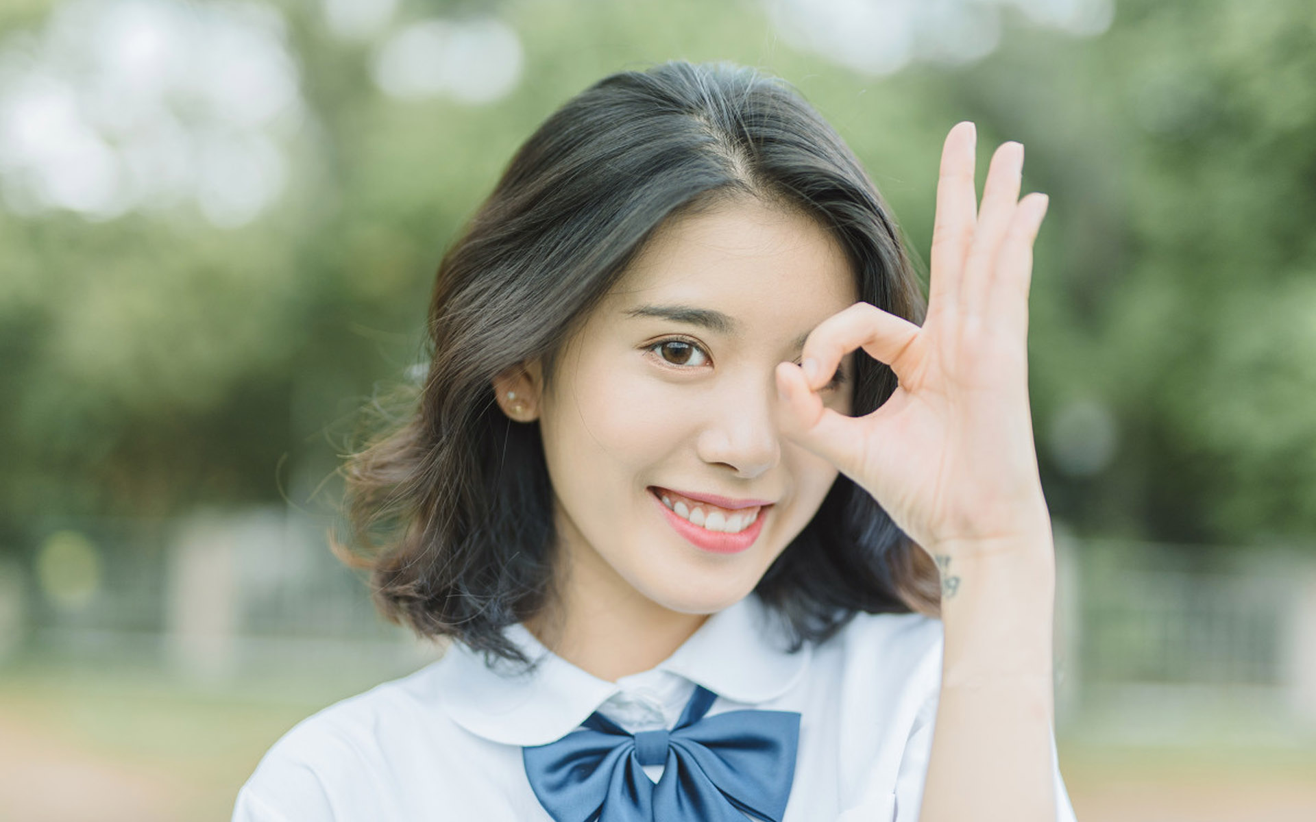 JK制服清纯美女写真图片高清壁纸