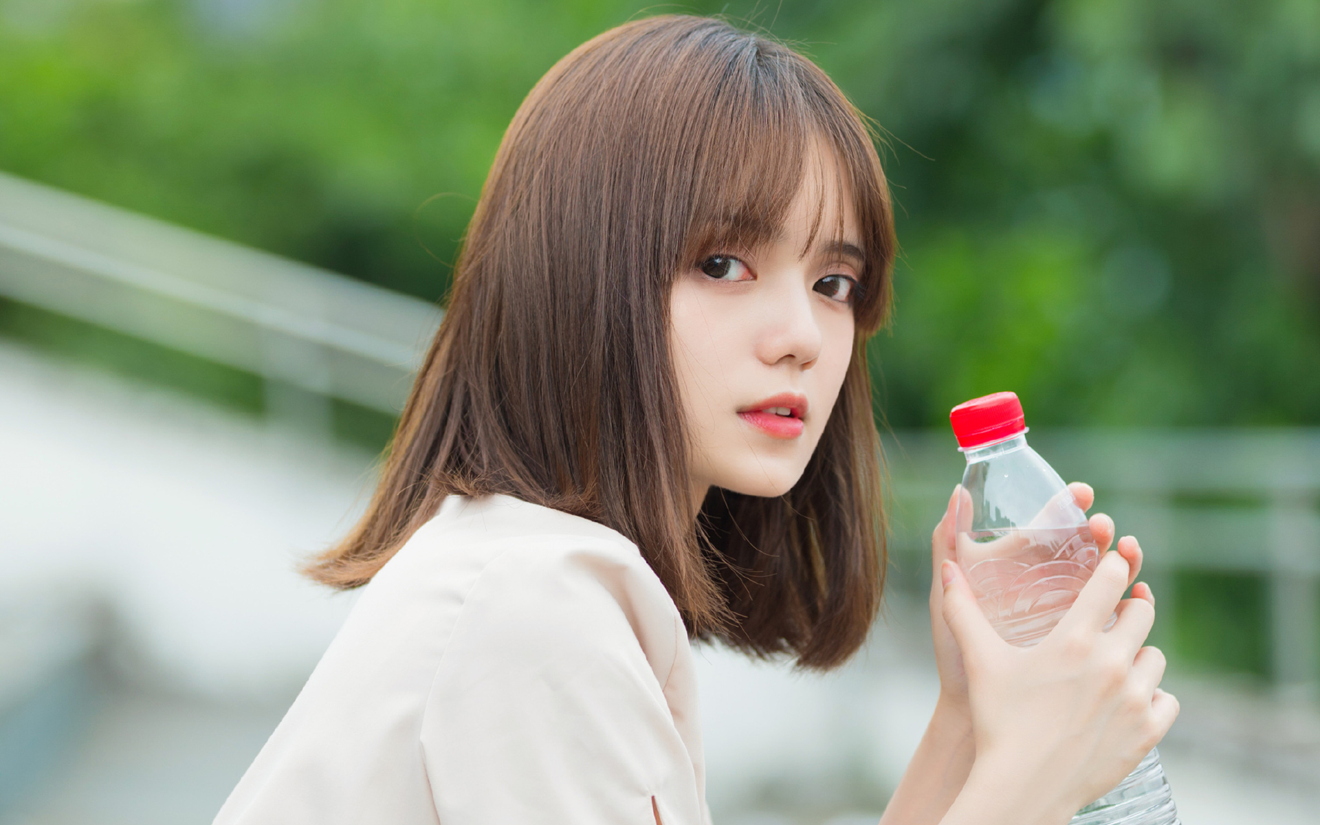 日系甜美制服学生妹高清桌面壁纸