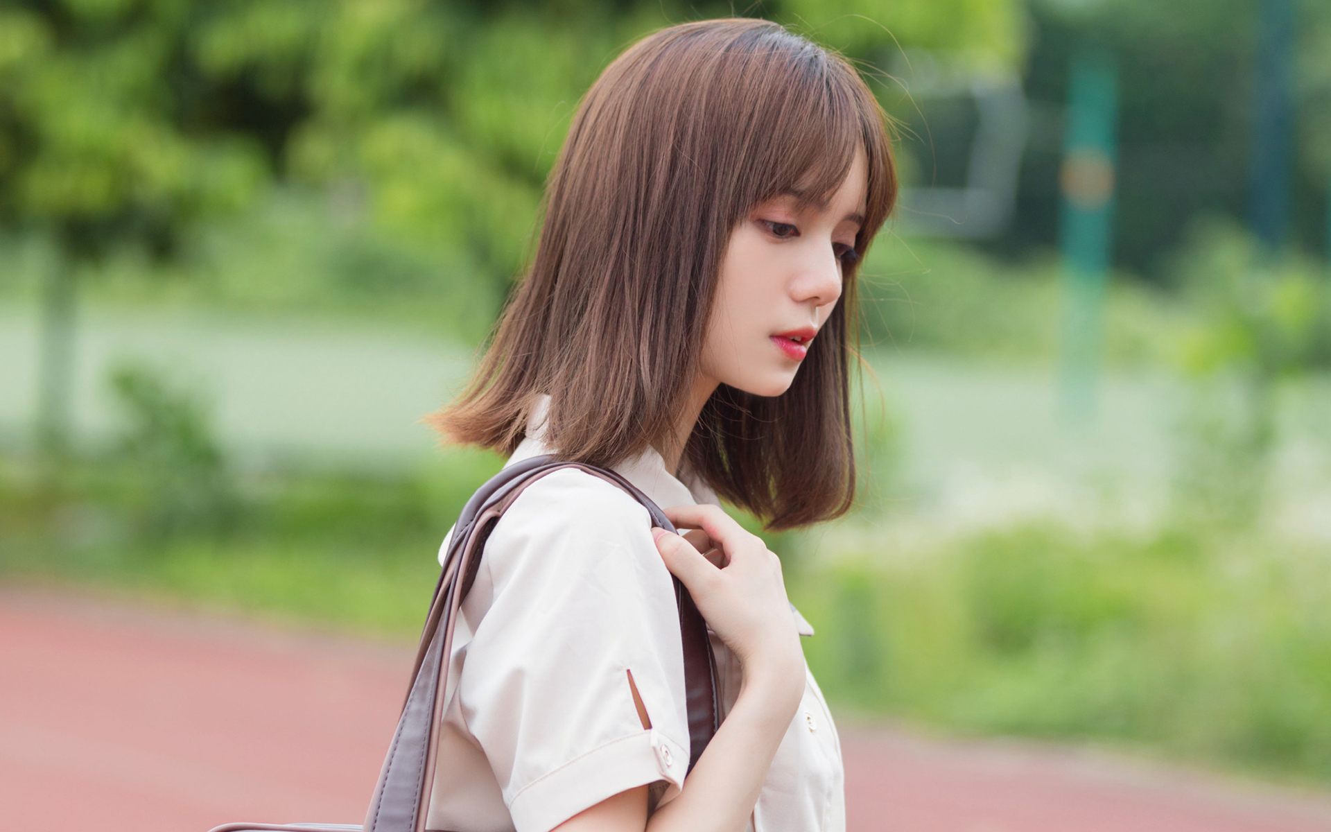 日系甜美制服学生妹高清桌面壁纸