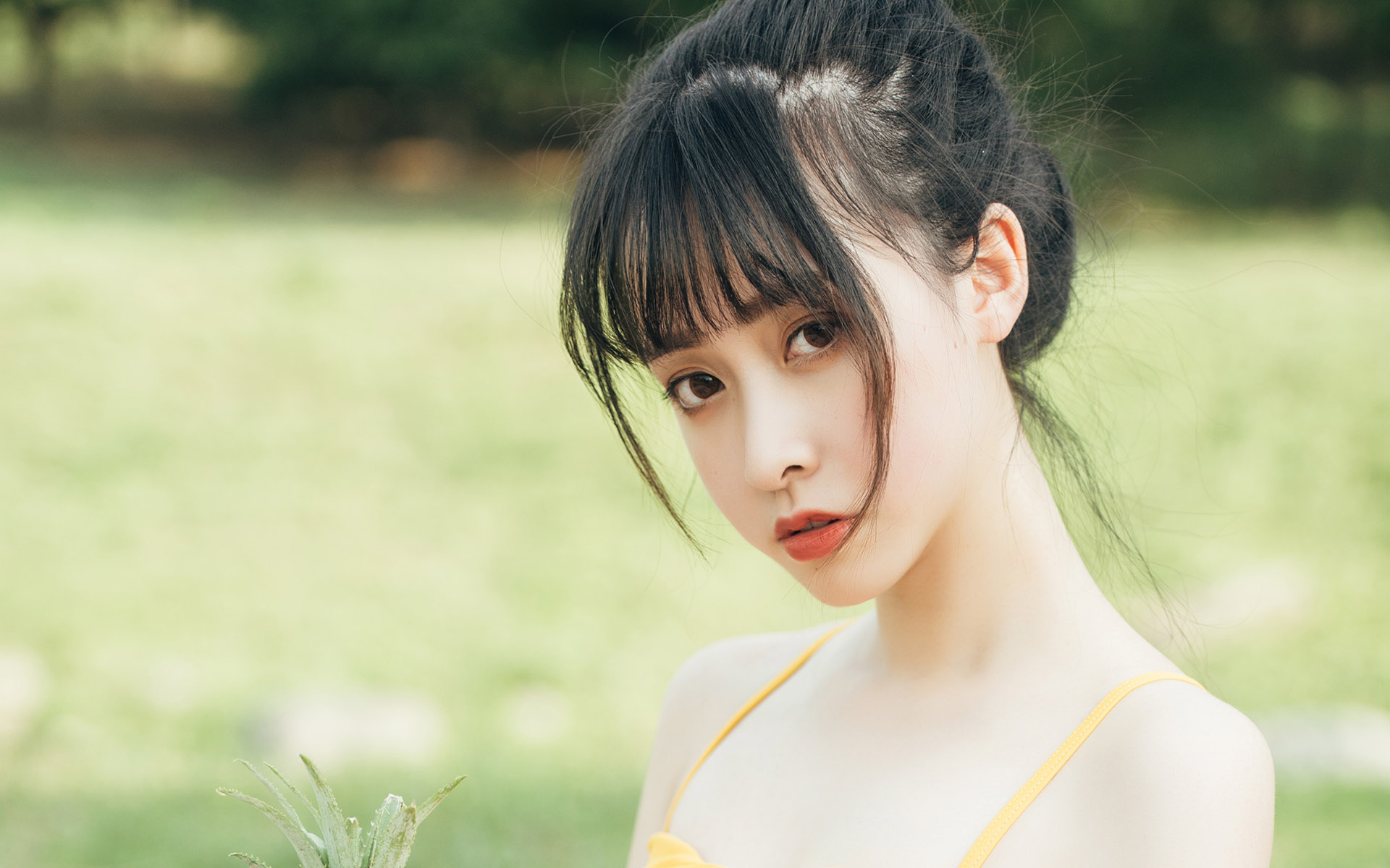 丸子头少女夏日清凉写真图片壁纸