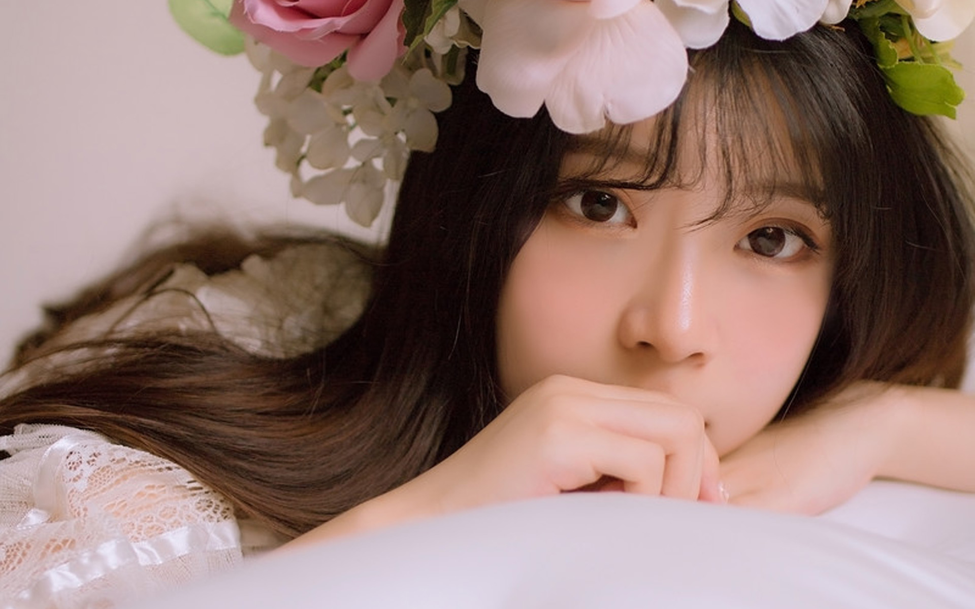 清新温婉美女私房写真图片壁纸