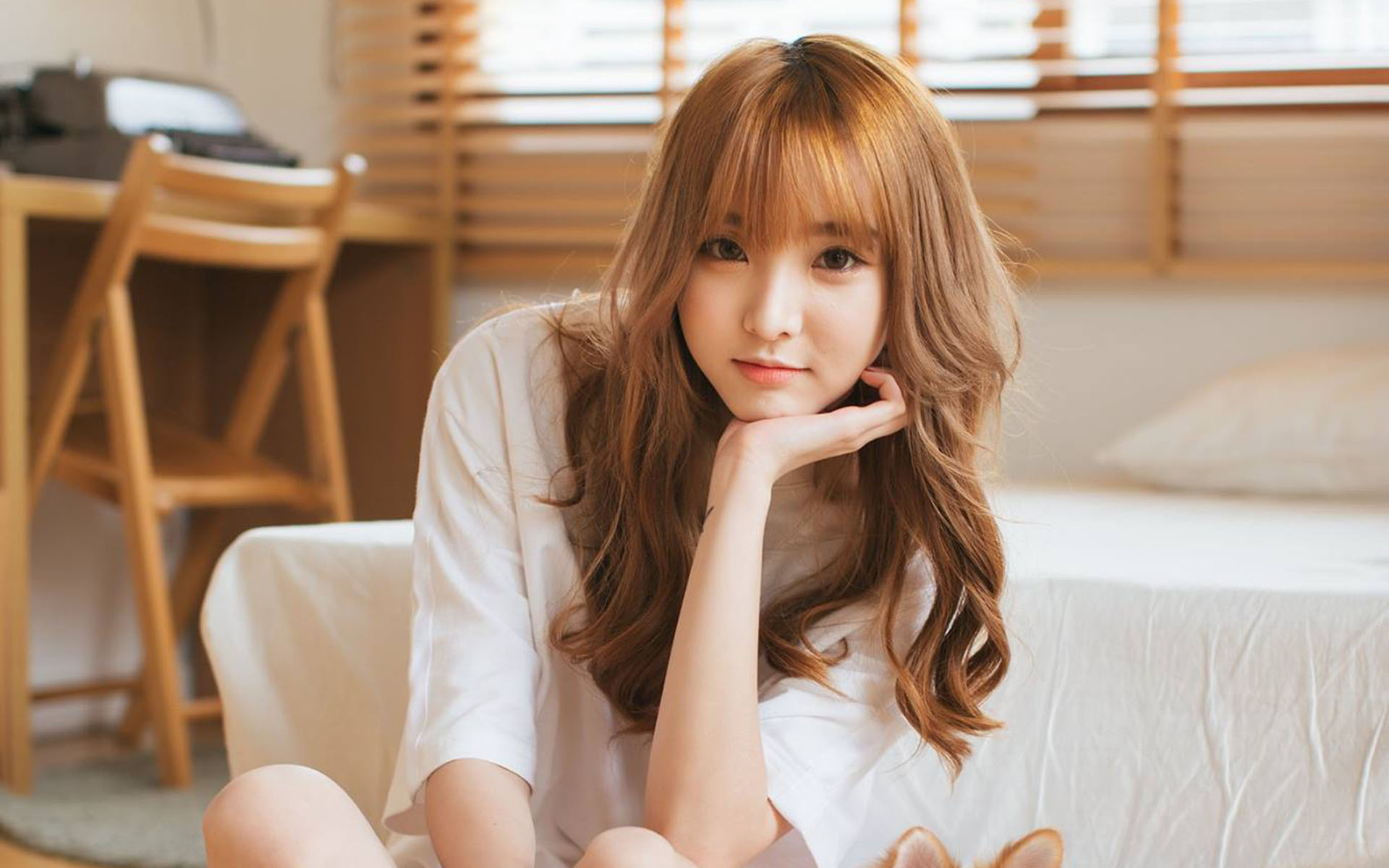 金发性感美女私房高清桌面壁纸