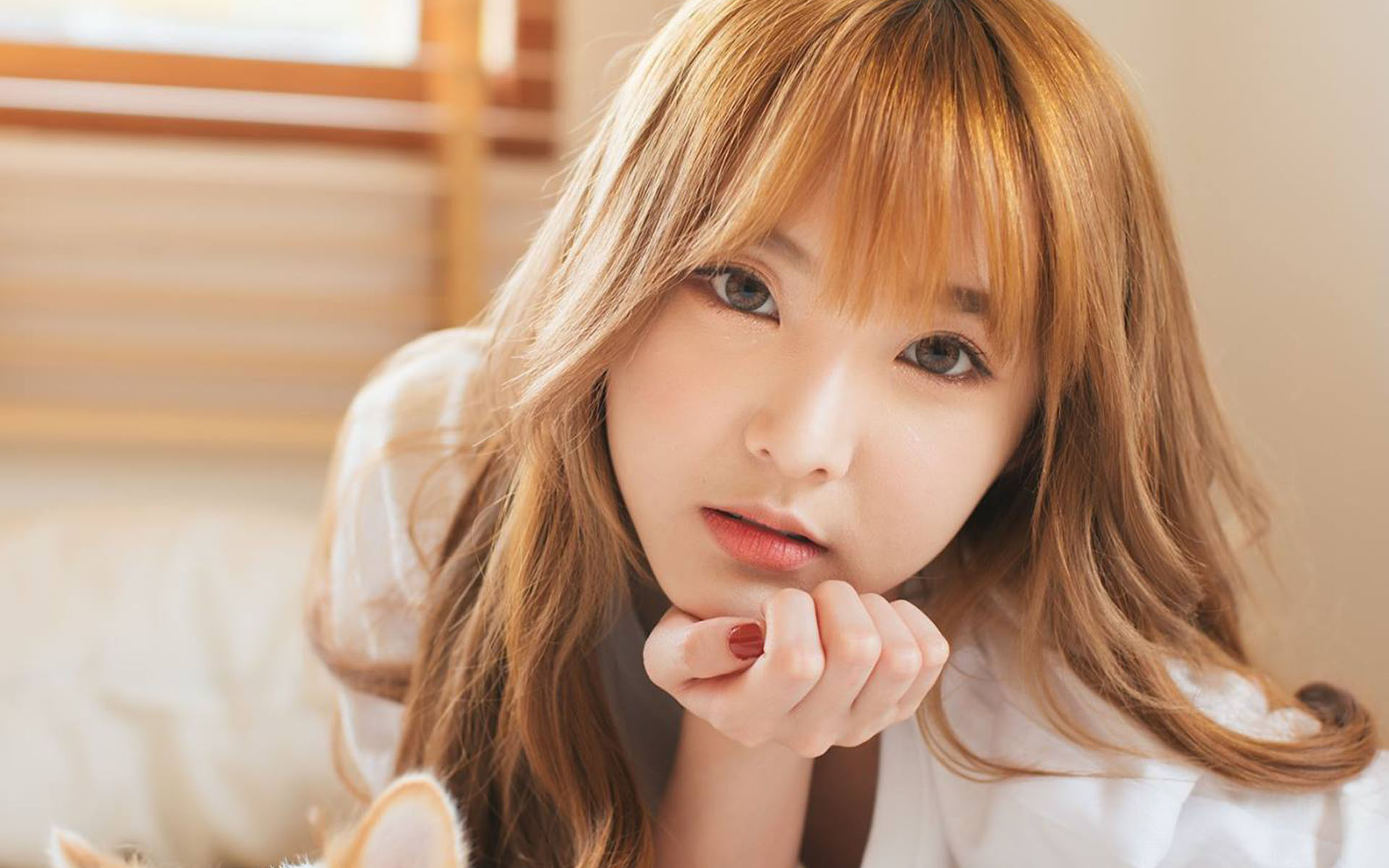 金发性感美女私房高清桌面壁纸