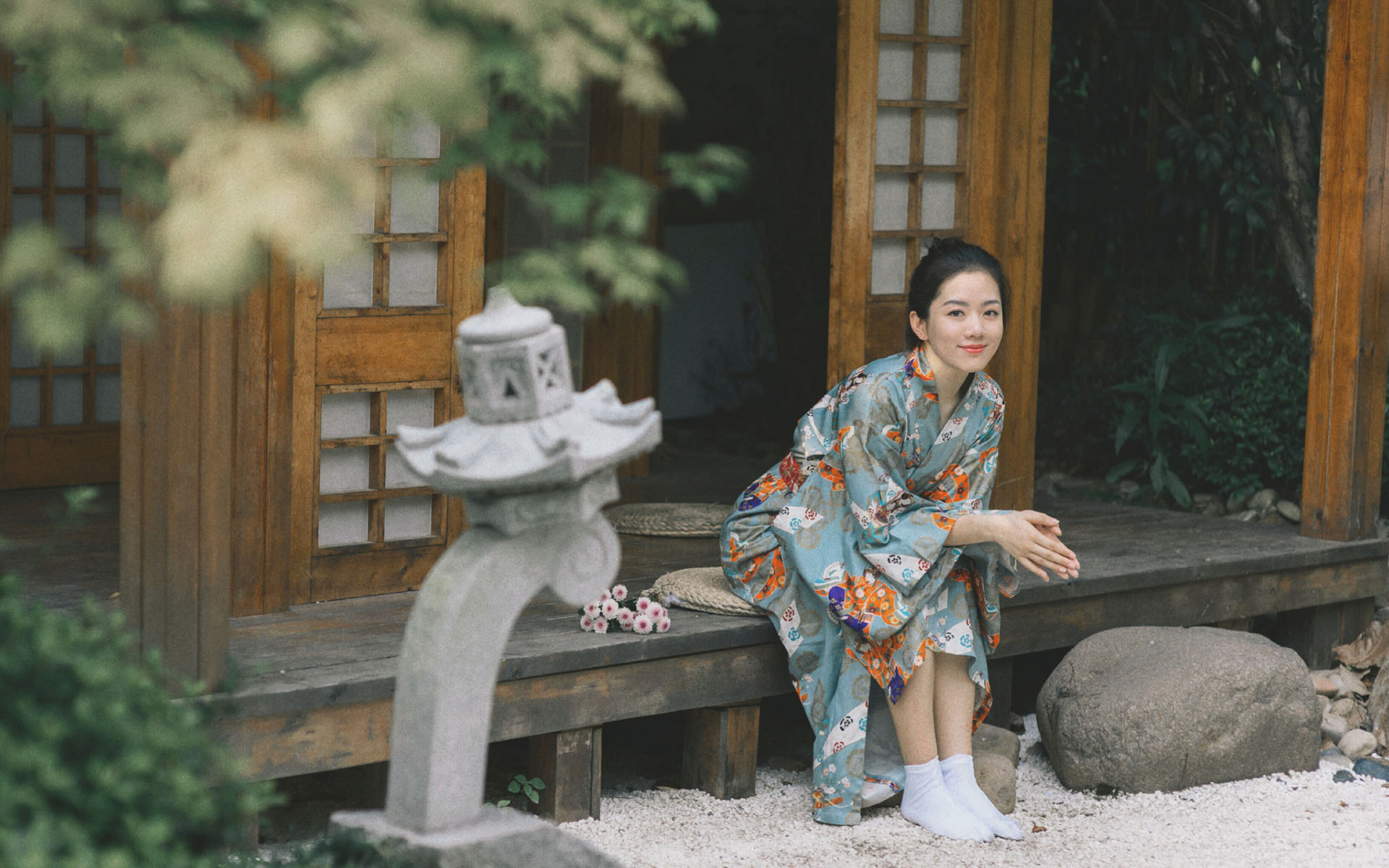 养眼和服美女高清桌面壁纸