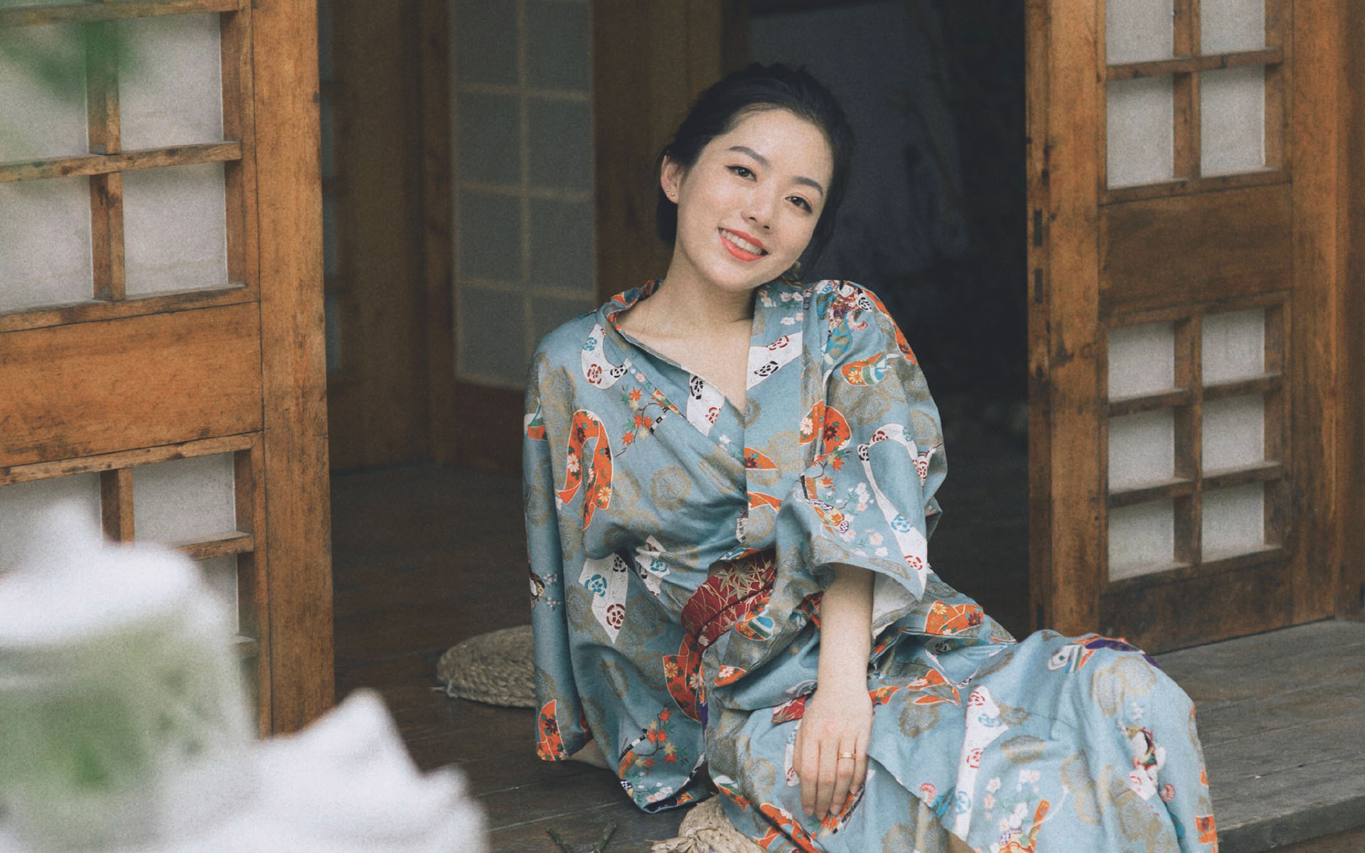 养眼和服美女高清桌面壁纸