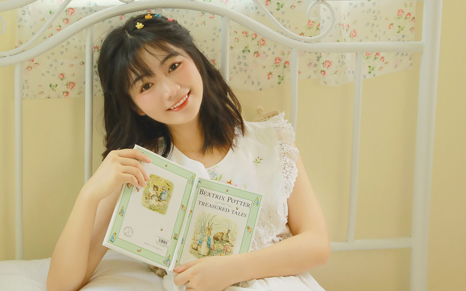 清纯甜美少女养眼高清桌面壁纸
