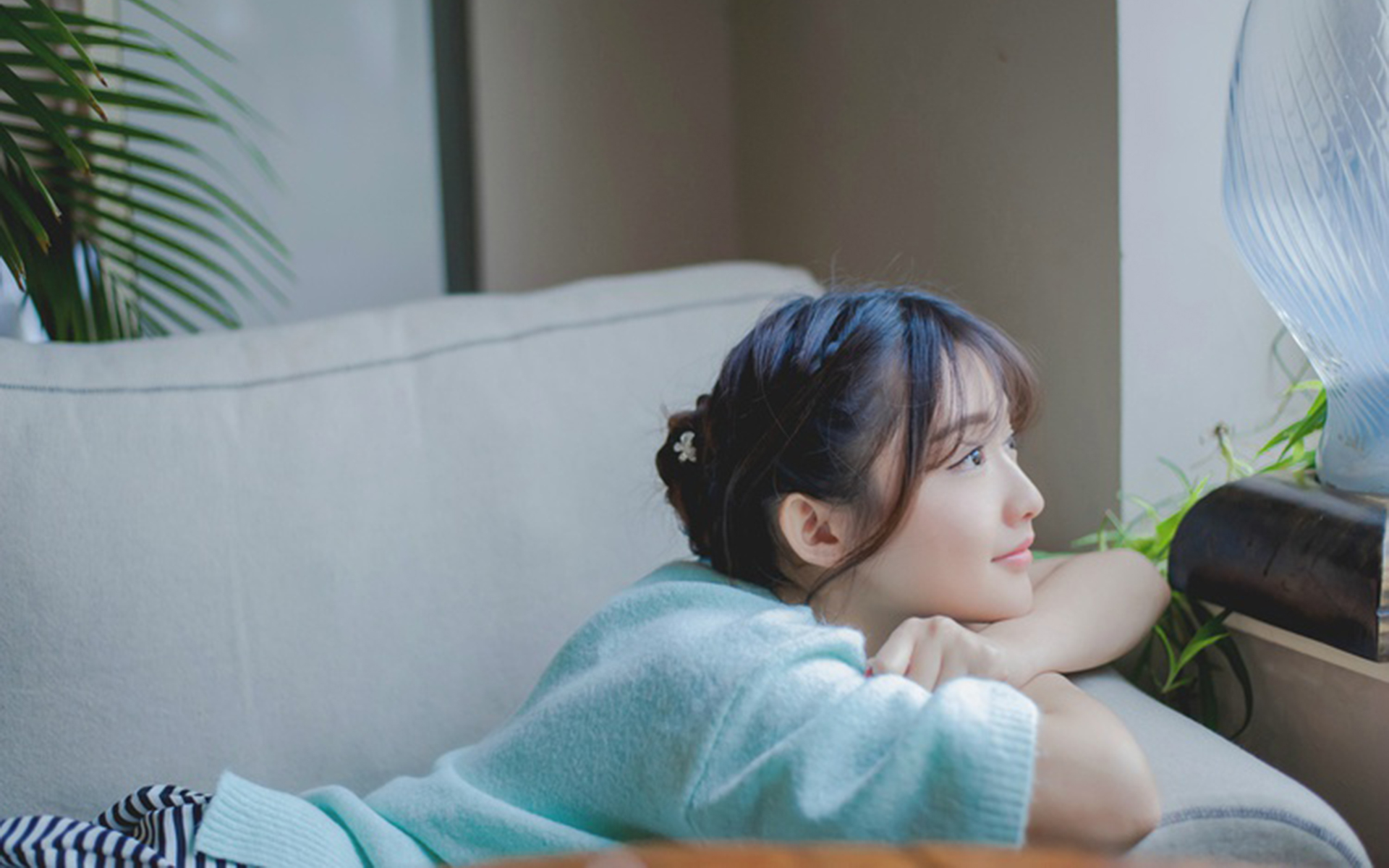 极品清纯美女唯美高清桌面壁纸