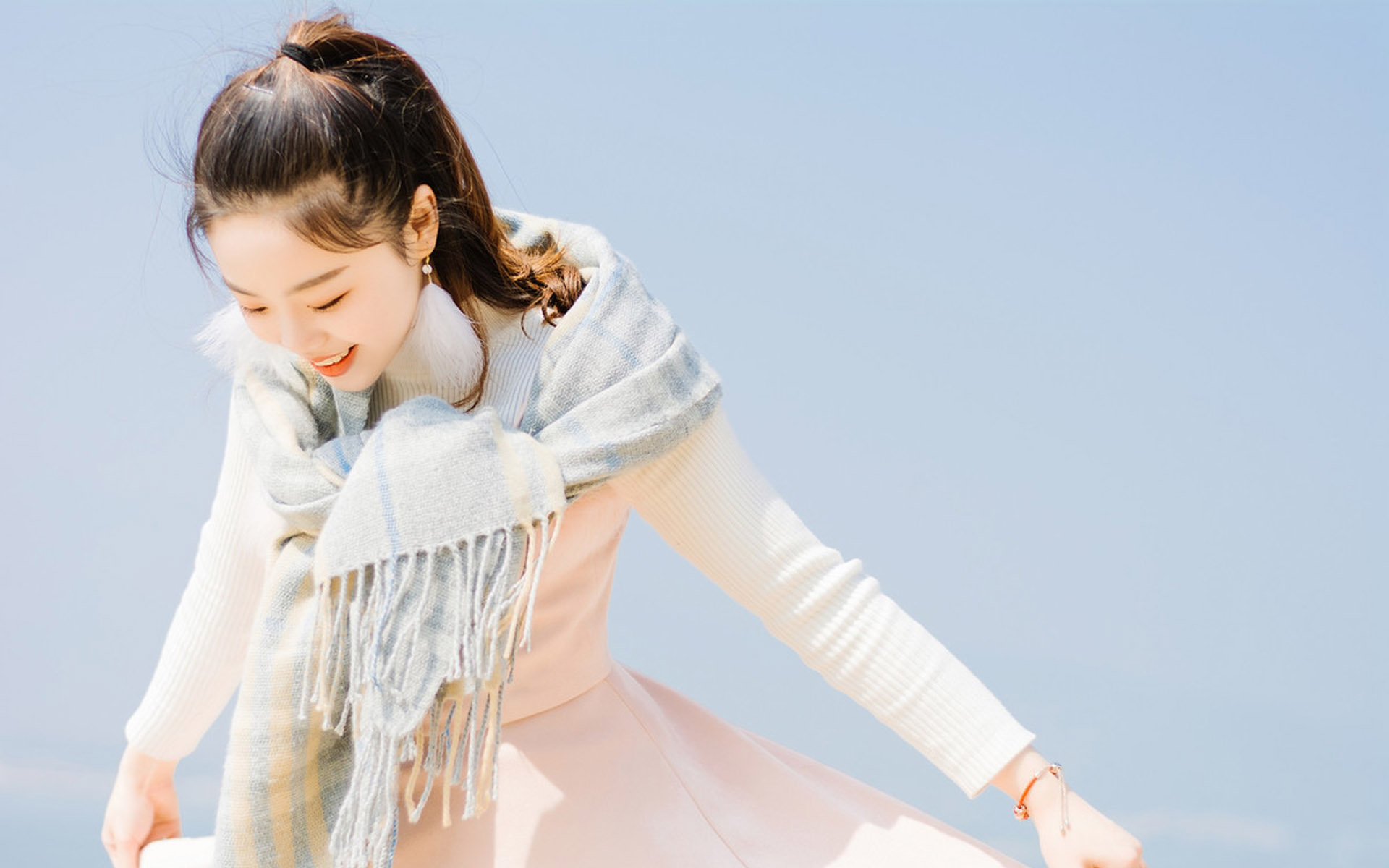 高颜值美女阳光甜美写真图片壁纸