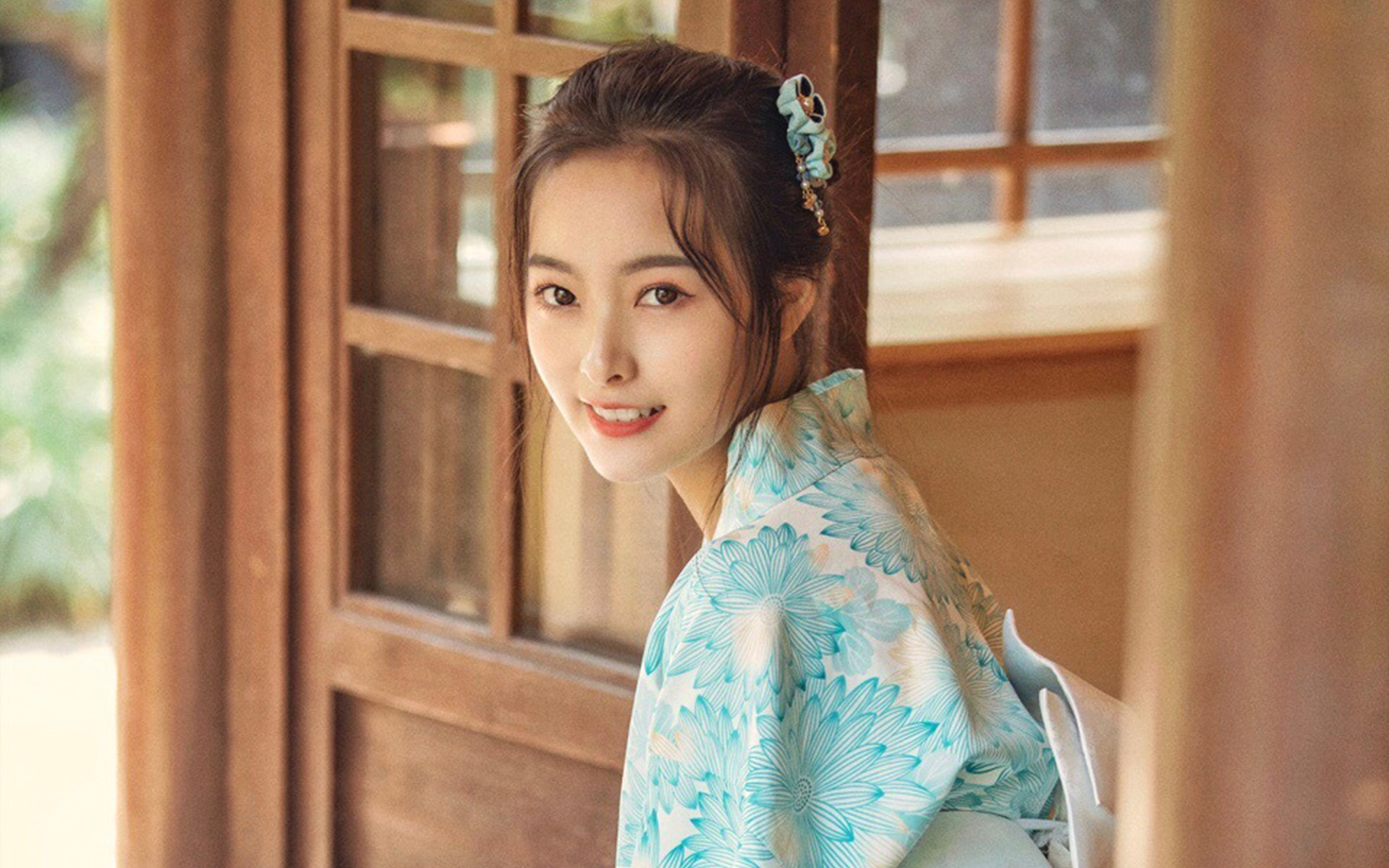唯美和服美女高清桌面壁纸