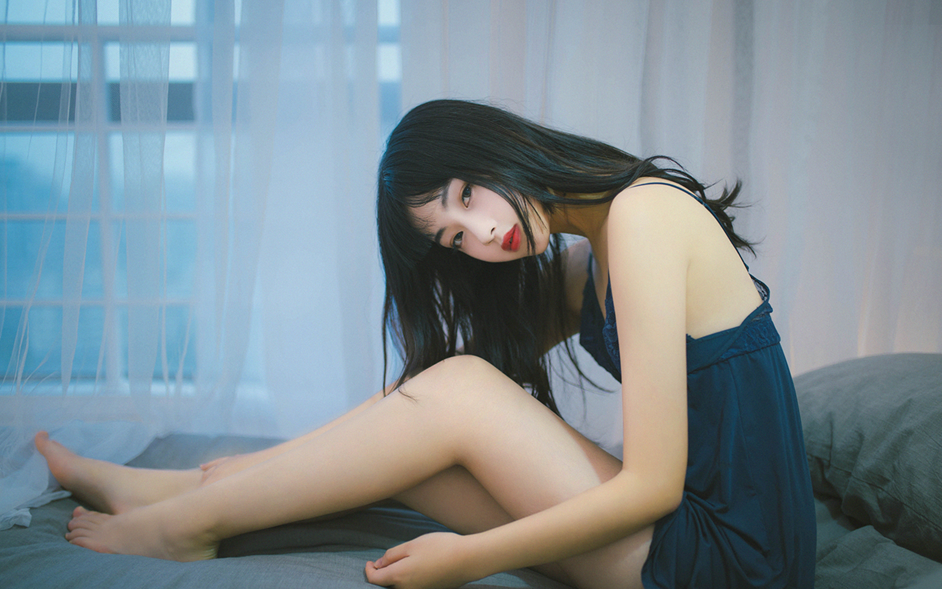 性感长发美女私房高清桌面壁纸