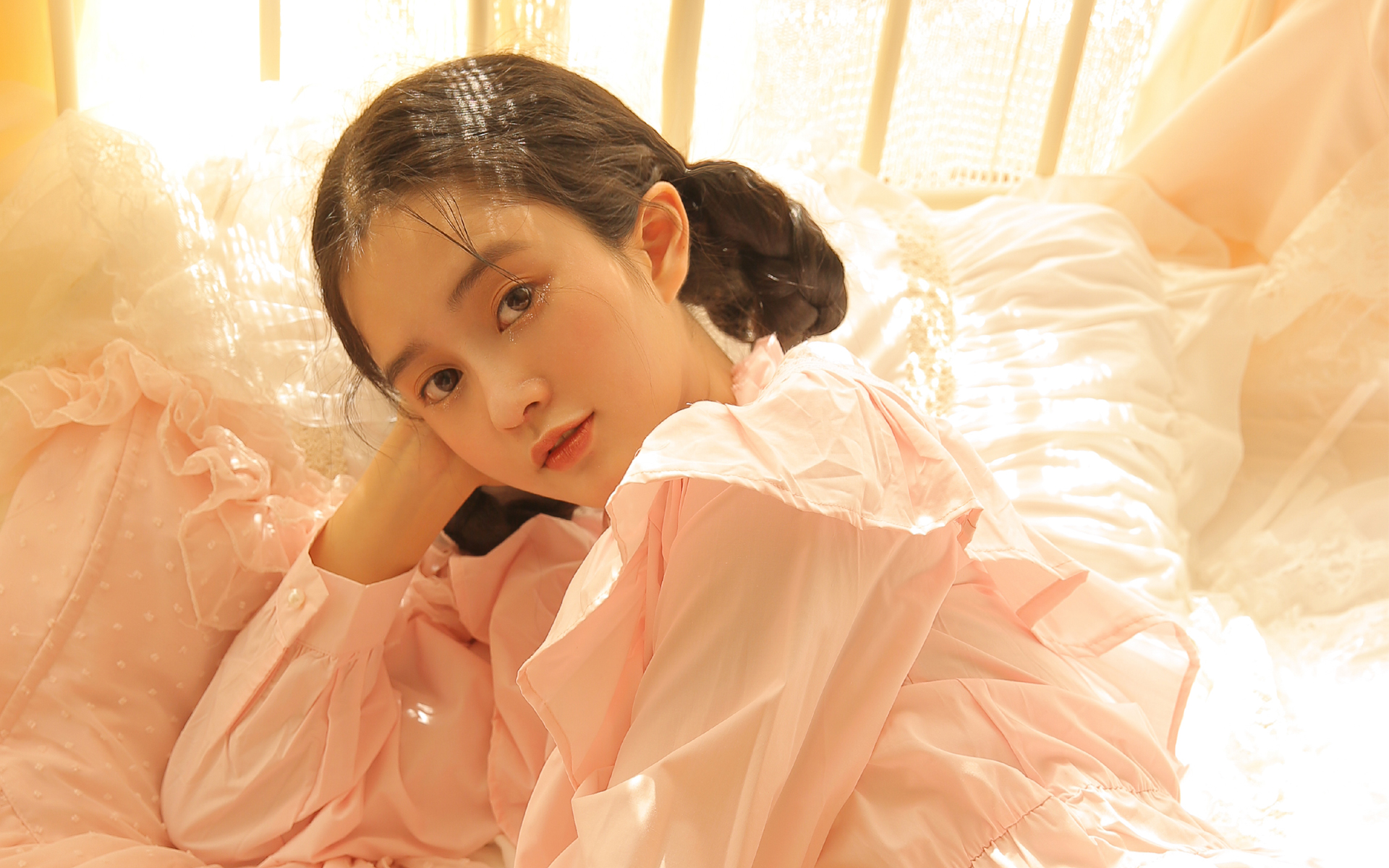 清纯少女甜美写真高清桌面壁纸