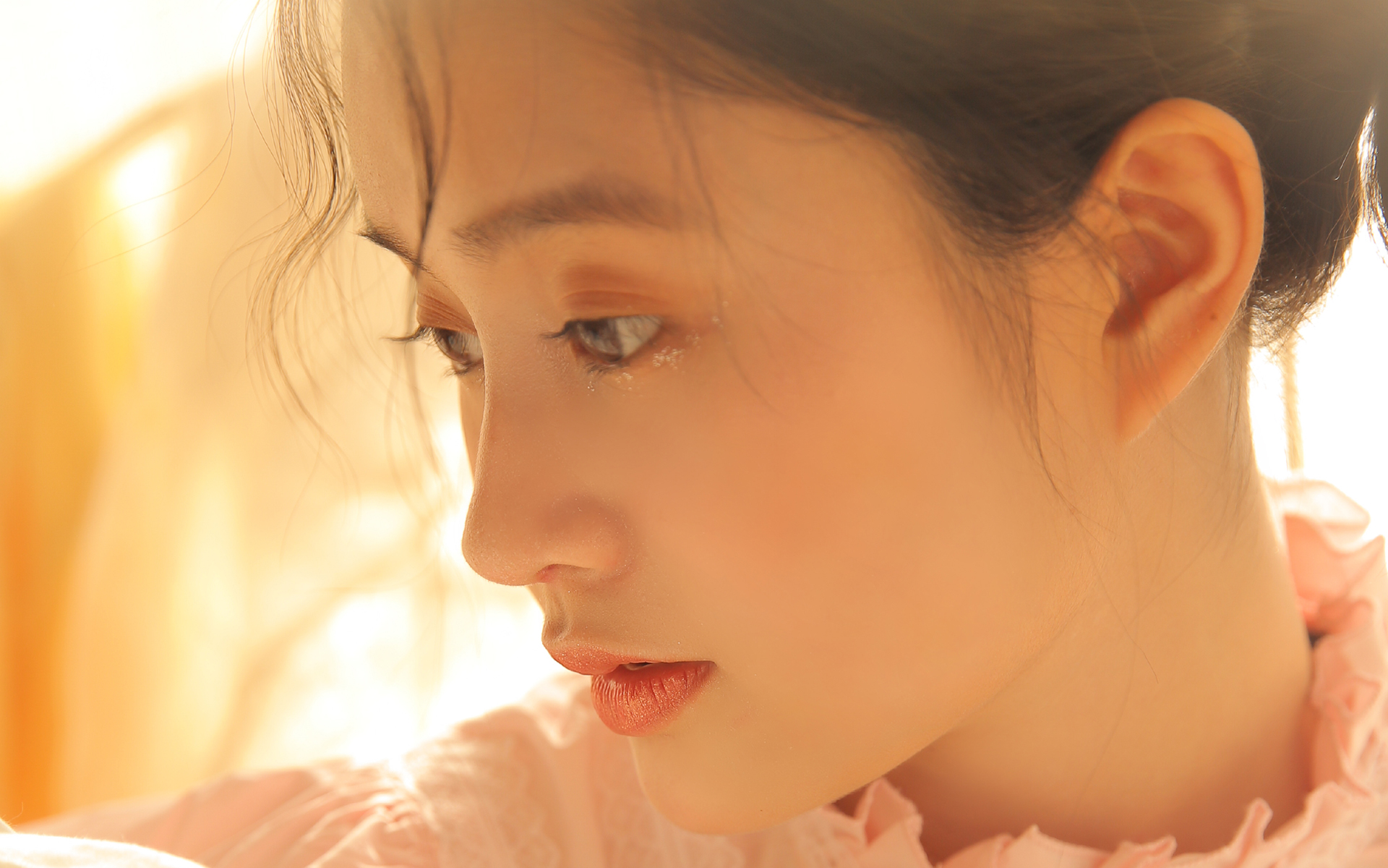 清纯少女甜美写真高清桌面壁纸