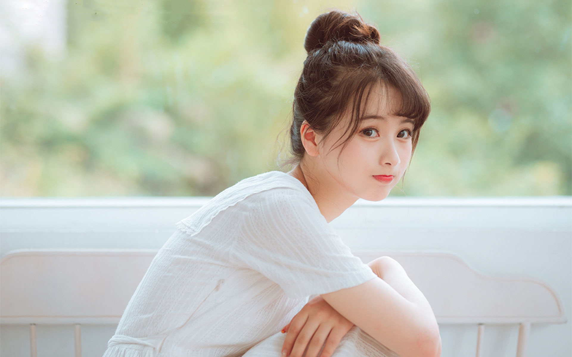 甜美清纯美女养眼高清桌面壁纸
